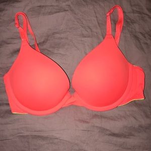 PINK | Victoria Secret Push-Up Bra